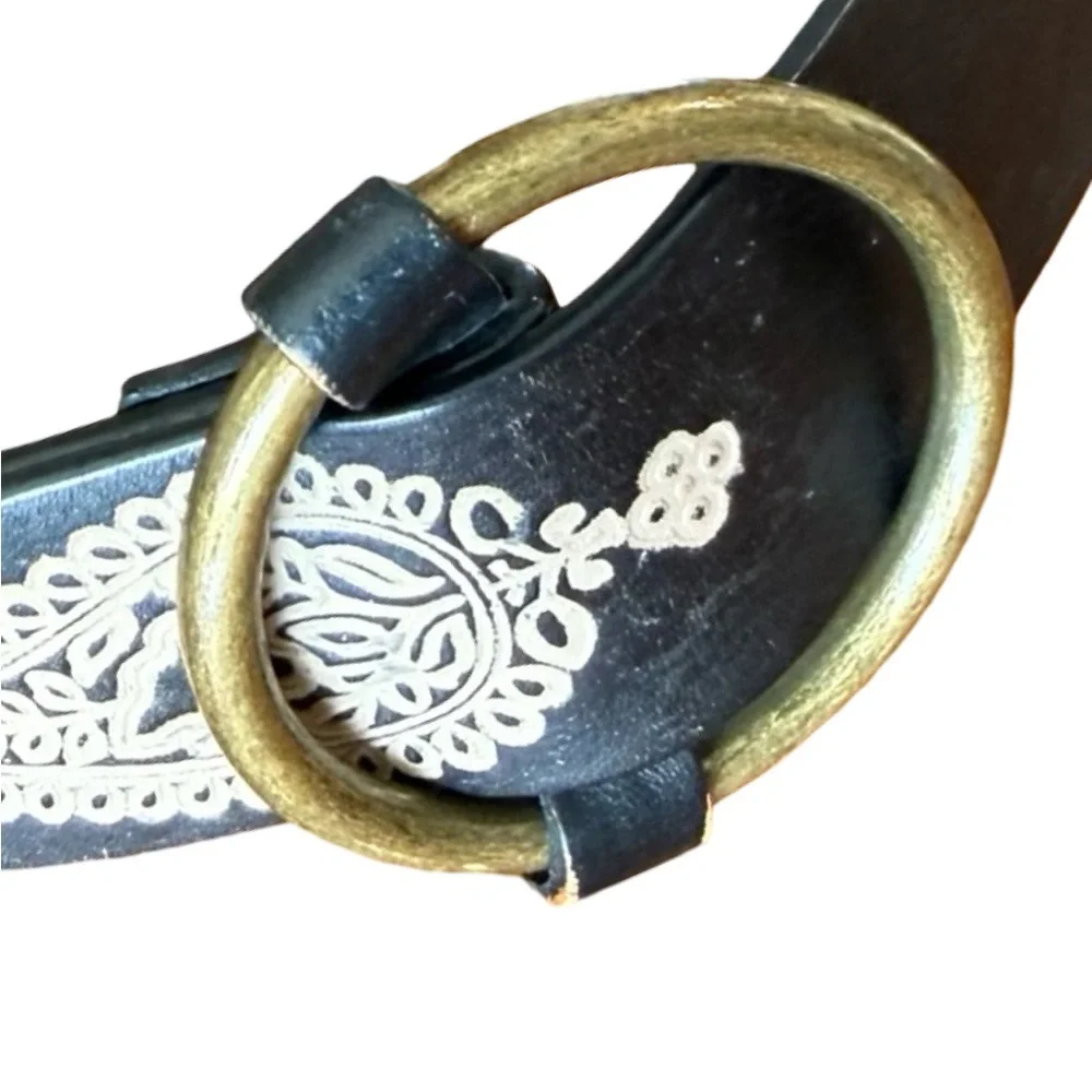 Black Leather Belt Paisley Design Stamped Women’s Medium